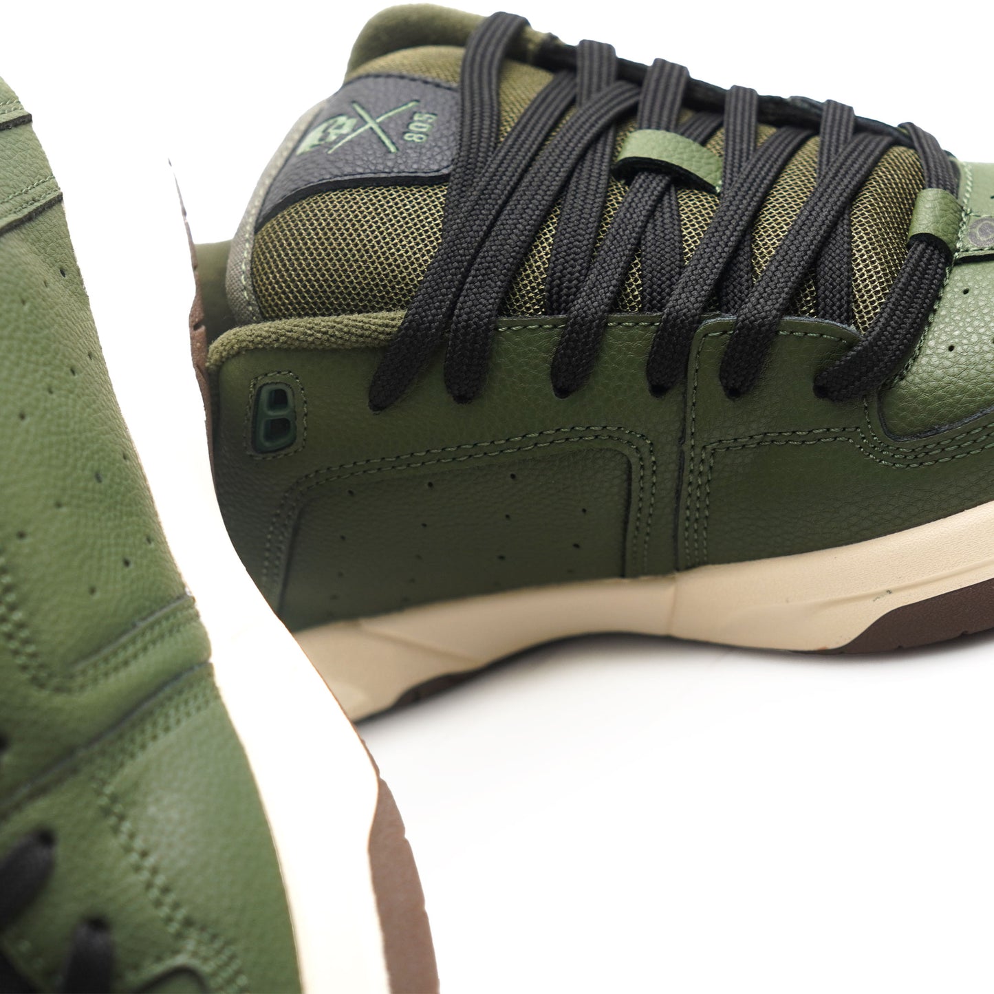 805 THYME/WINTER WHITE - C1RCA