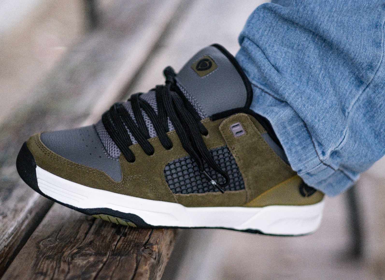 TAVE TT-MILITARY/BLACK/WHITE - C1RCA 